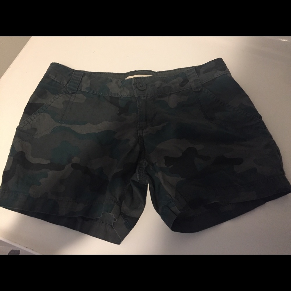 No boundaries camo shorts